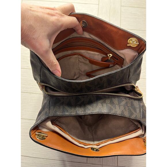 Michael Kors Jet Set Signature LG shoulder tote handbag w/ gold. 13"x10"x6.5" - Picture 3 of 12